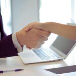 Como cobrar no fim do ano sem prejudicar o relacionamento com o cliente