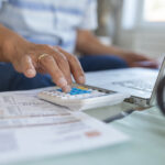 Juros bancários sobem a 46,3% ao ano após alta da Selic e atingem maior nível em 8 anos