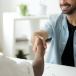 Cobrança Humanizada: Como Reter Clientes Mesmo Após o Atraso no Pagamento